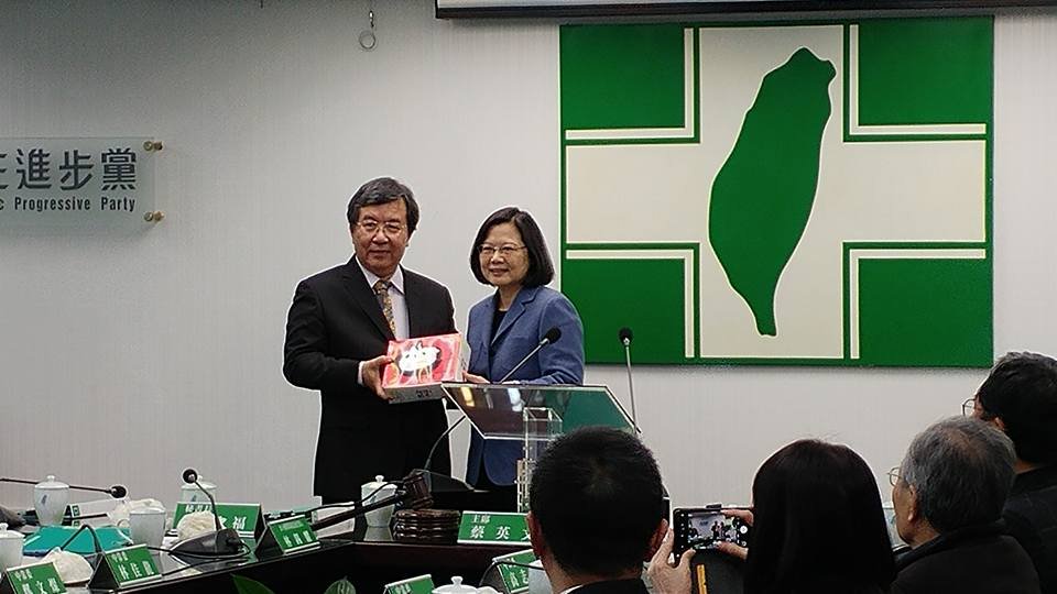 籲企業加薪 加薪肉包店老闆受邀見總統