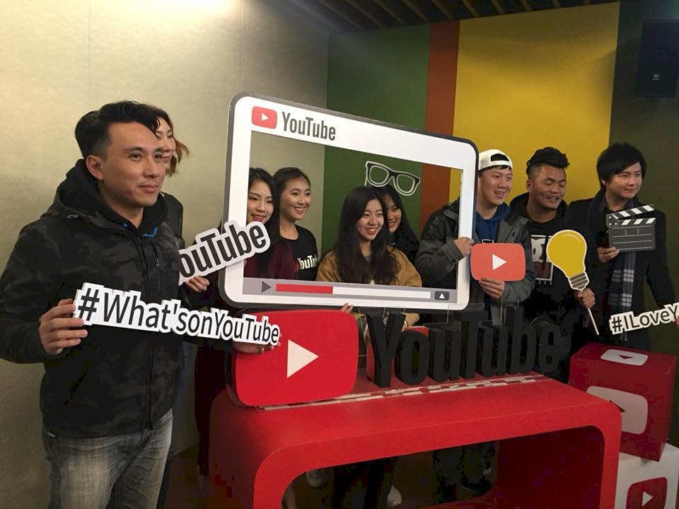 Youtuber超好賺？ 試車手網紅坦言差點沒命