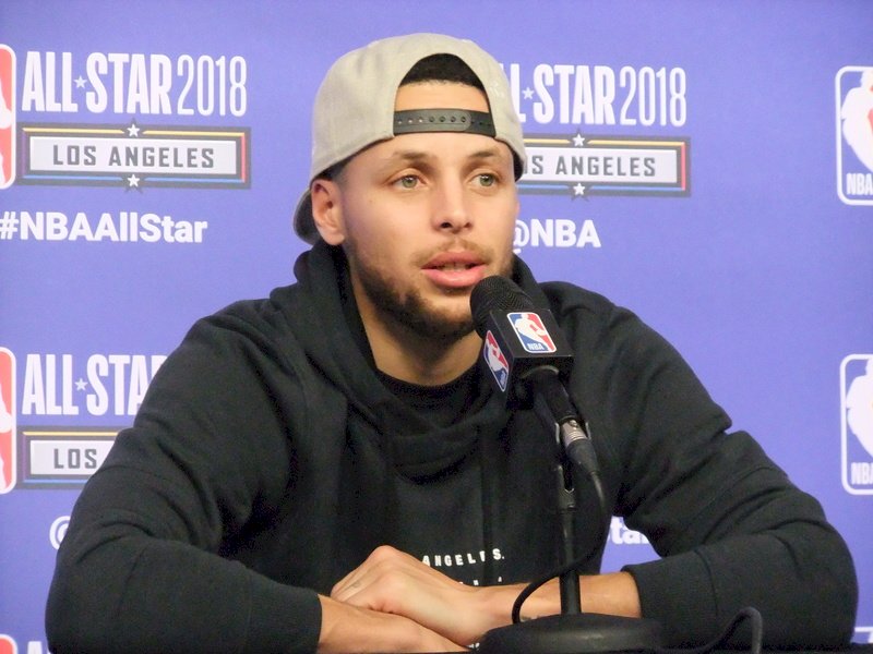 NBA柯瑞手術缺陣3個月 父親:一定參加奧運