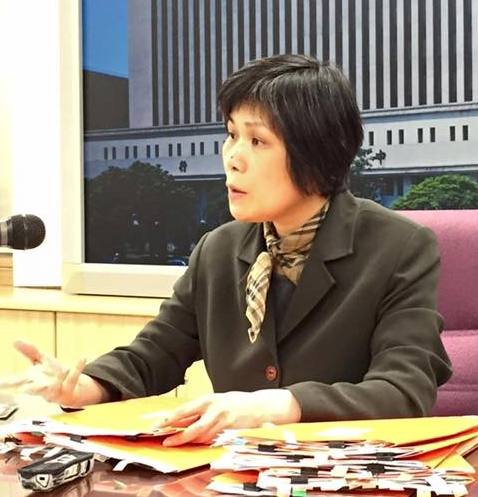 季節因素 1月M1B、M2轉呈死亡交叉