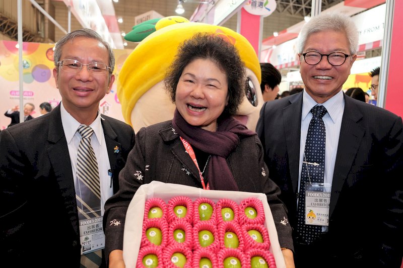 陳菊駁零互動 跟謝長廷快40年好朋友
