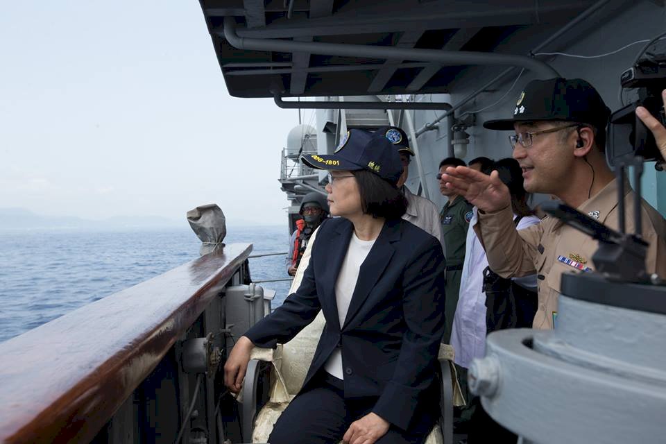 蔡總統首度登艦出海視導 強化整備應變能力