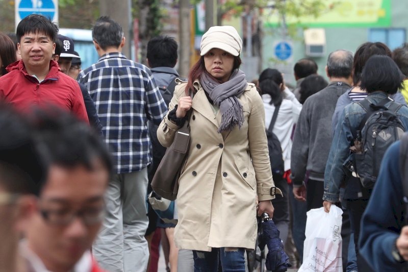北台灣濕涼  19日後氣溫回升