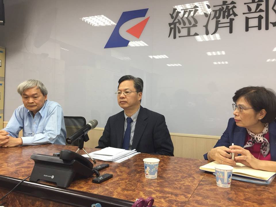 美劍指中國製造 龔明鑫：為5+2產業契機