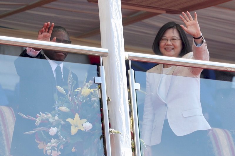 史瓦濟蘭雙慶儀式 蔡總統在歡呼中進場