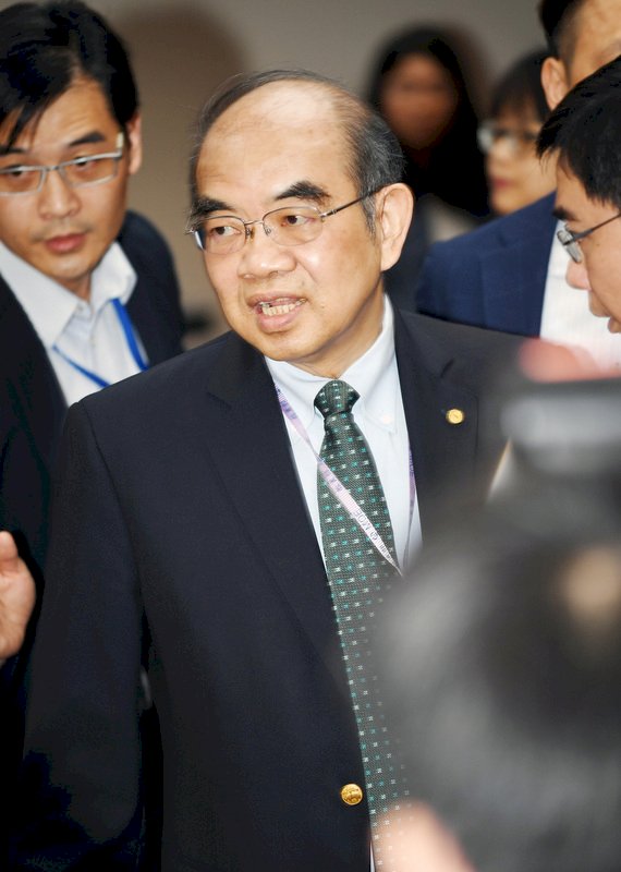 新教長首備詢 管中閔案本週做出決議