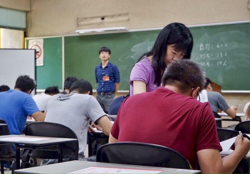 國營油電糖水招考867人 起薪3萬5