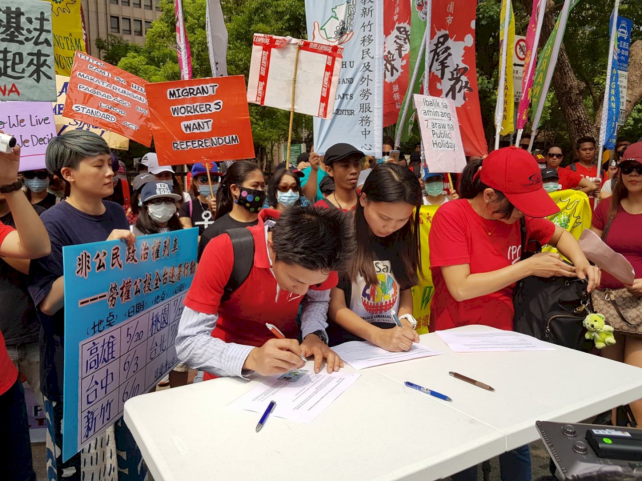 反勞基法修惡公投全台連署 外籍移工不缺席