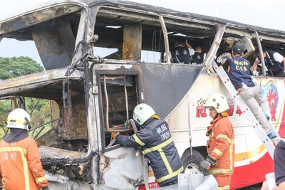 陸客團火燒車 遊覽車公司判賠474萬元