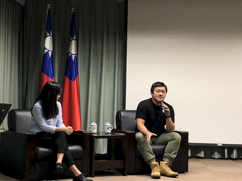 台灣醫療貢獻 「阿巒的作文課」觀看破千萬