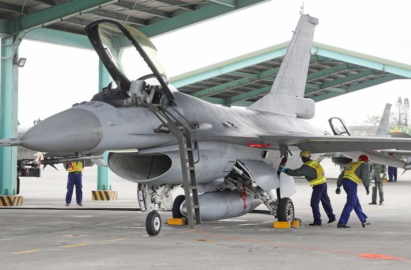 F-16戰機完成特檢 明投入清泉崗演訓