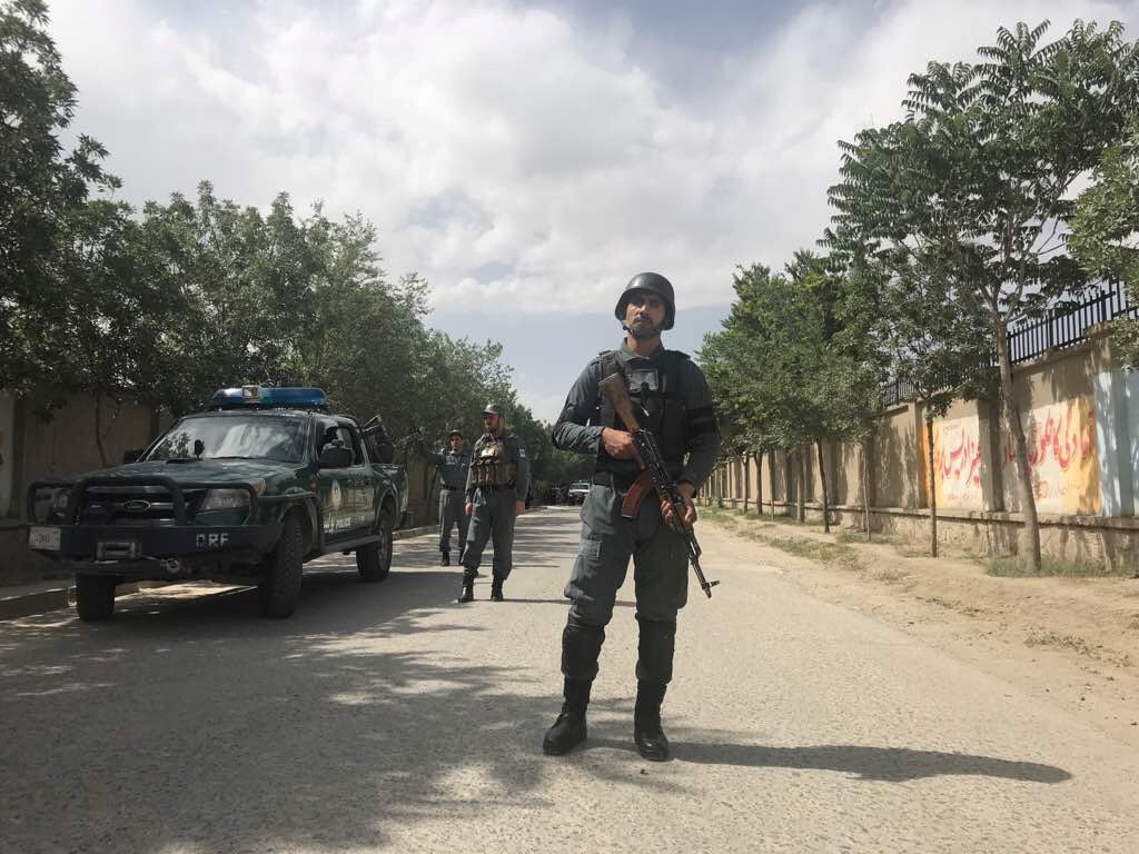 阿富汗政府部門遭自殺攻擊 13死31傷