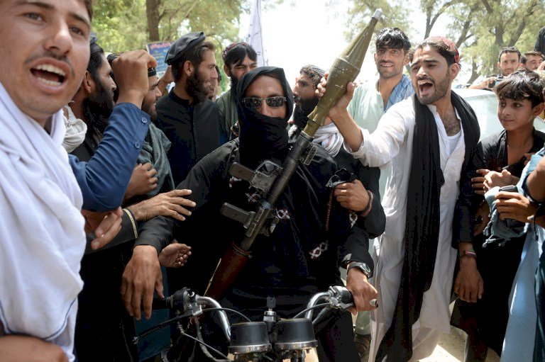 阿富汗停火仍傳自殺炸彈攻擊 至少25死