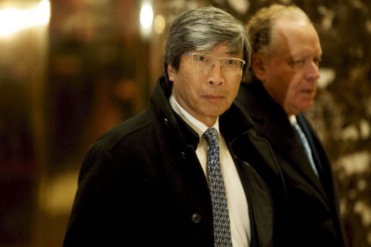 美生技富豪黃馨祥轉讓技術 助南非生產疫苗