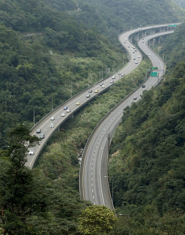 國道費率刪2倍上限 易塞路段以價制量