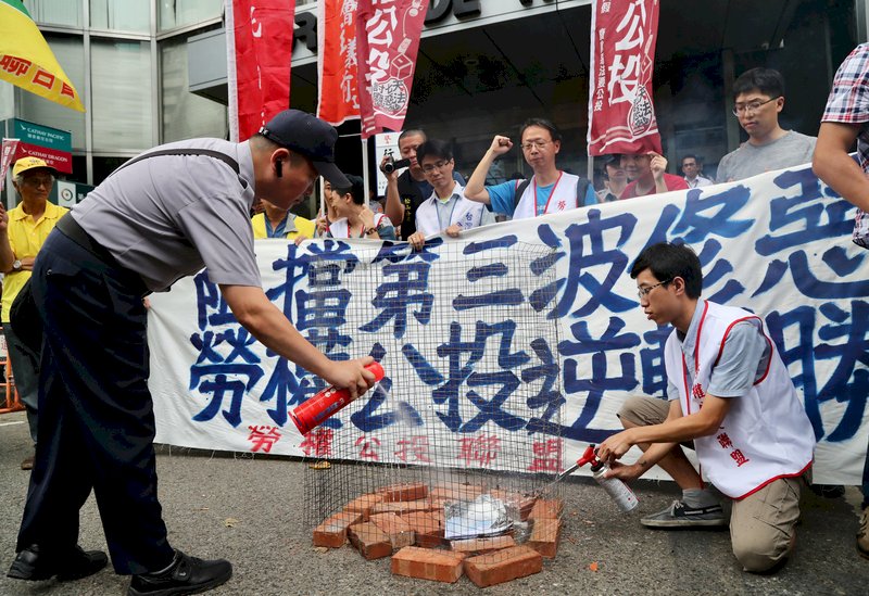 勞團推公投 勞動部：廢新制非勞工之福