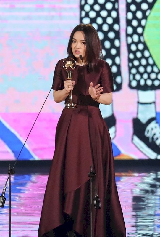 金曲最佳國語專輯：徐佳瑩「心裡學」