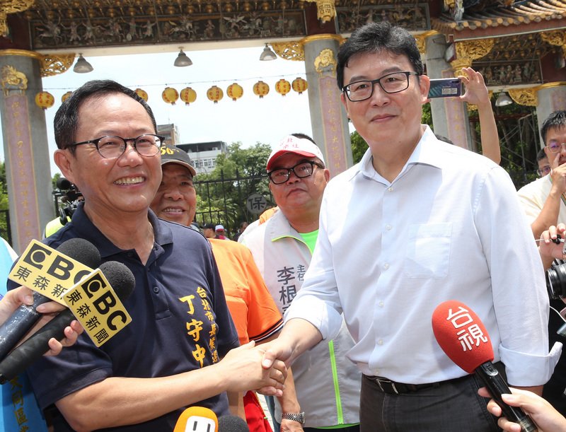 敬老金 姚:完整社福制度 丁:不應製造對立
