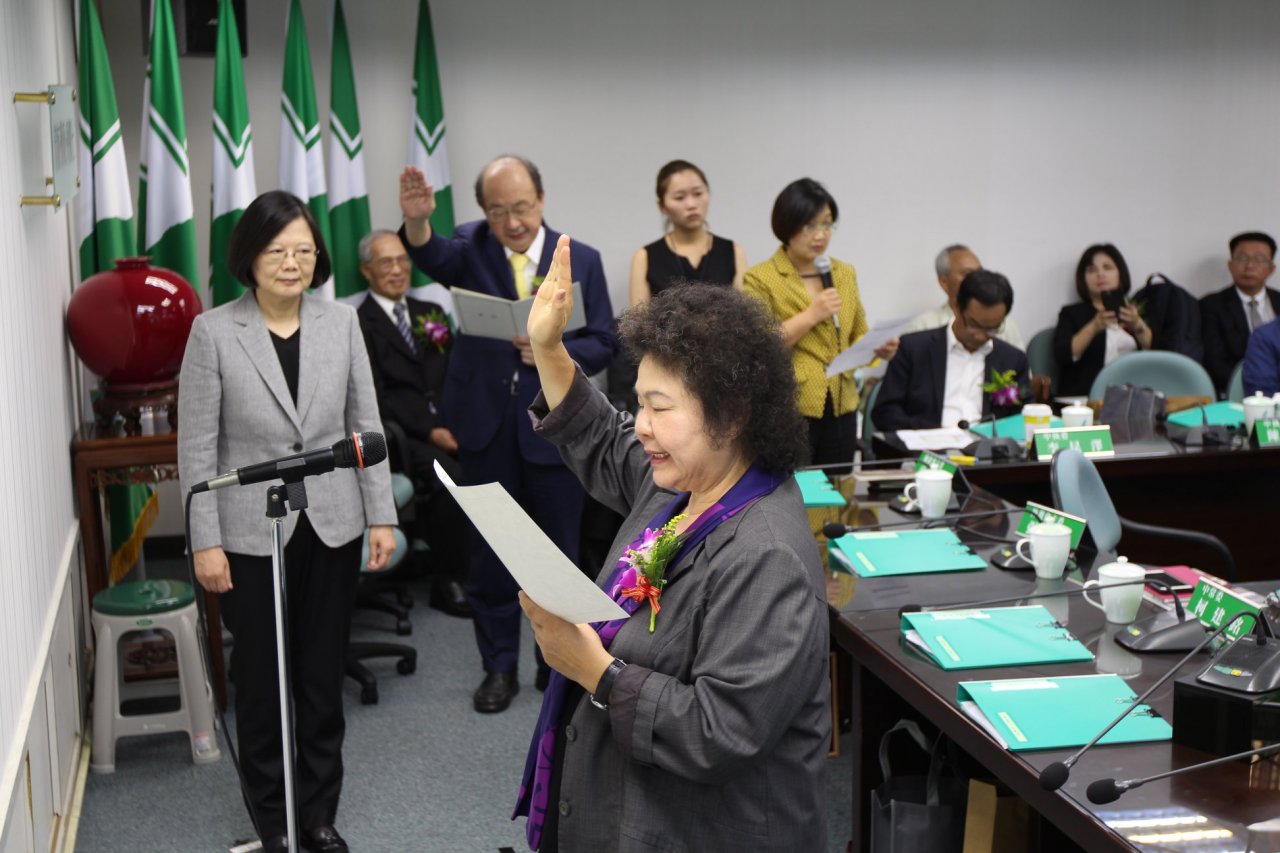 陳菊入主中常會 蔡總統盼發揮黨決策力