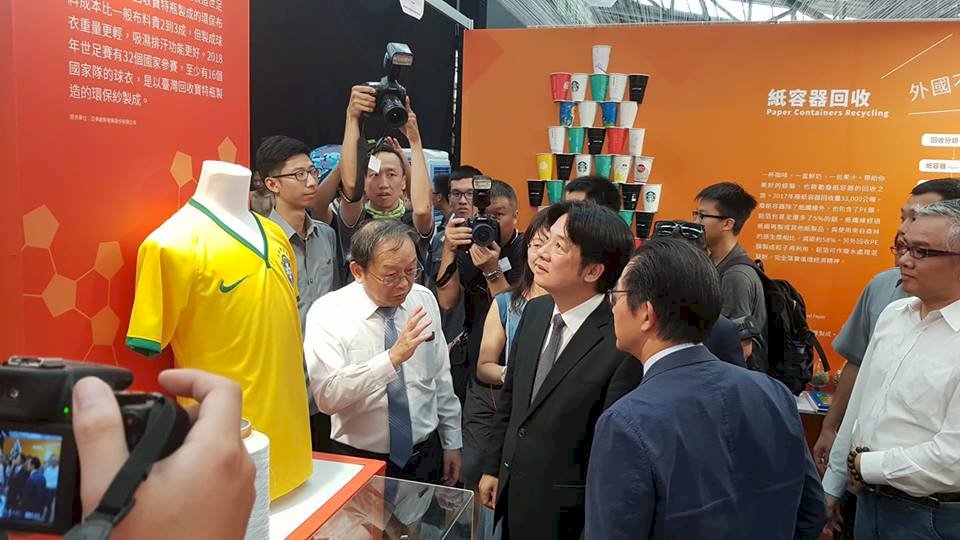 台灣資源回收20年有成 賴揆讚績效領先世界
