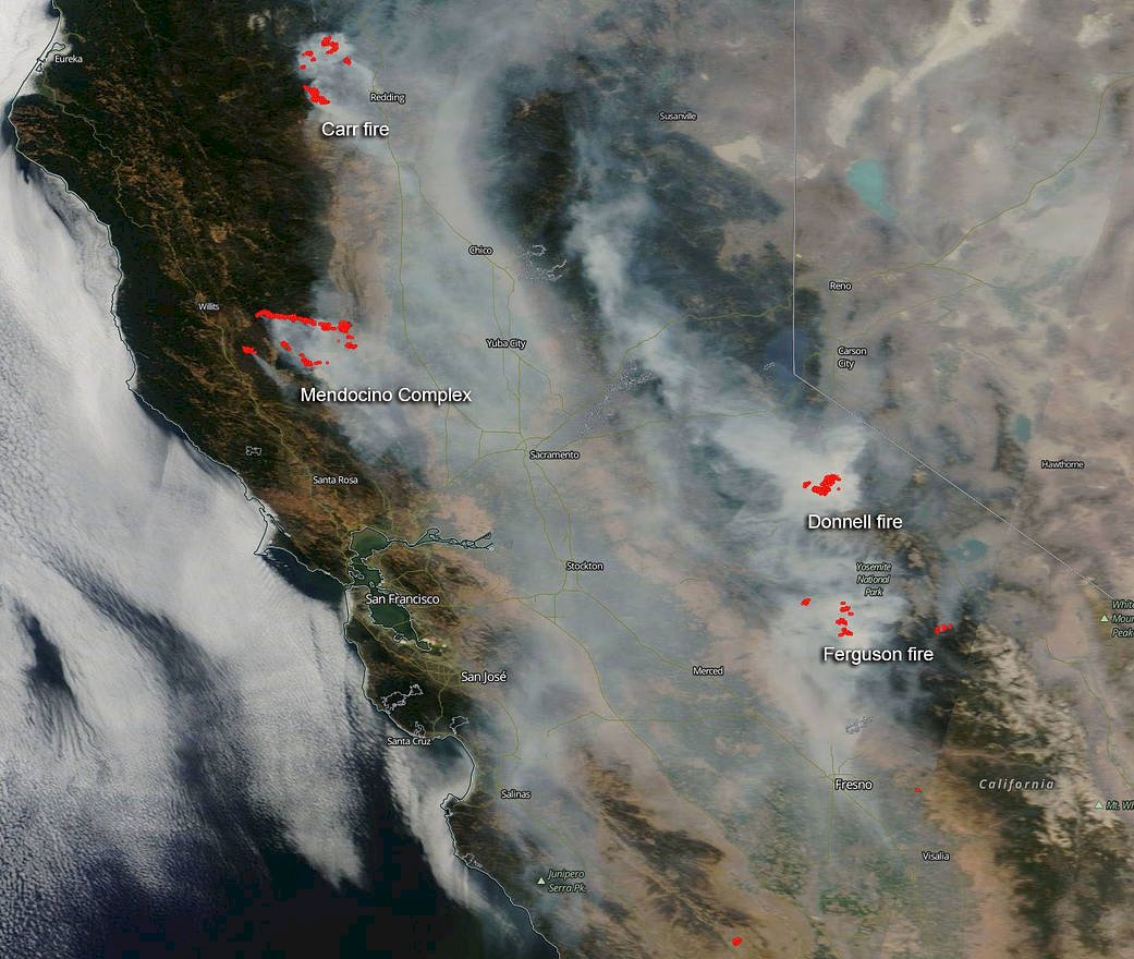 衛星觀測加州大火 猶如火山爆發
