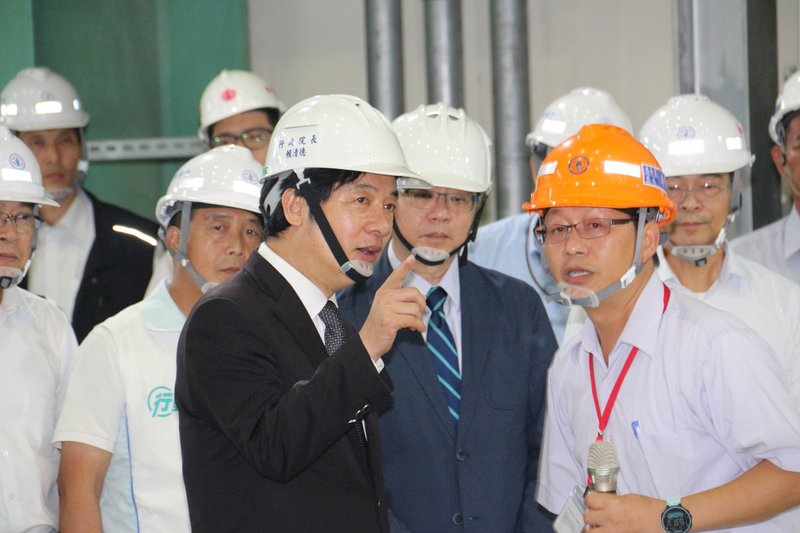 賴清德視察通霄電廠 盼擴建進度如期完成