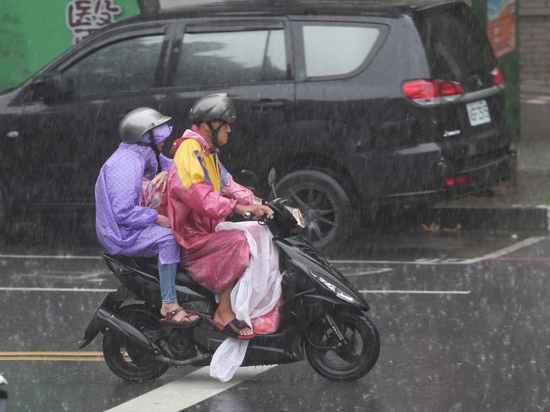 低壓帶影響 午後留意局部豪大雨