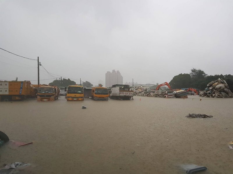 高市大雨最高時雨量84毫米 多處淹水