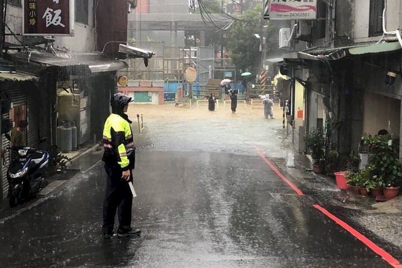 豪雨再襲基隆 造成多處積水已退