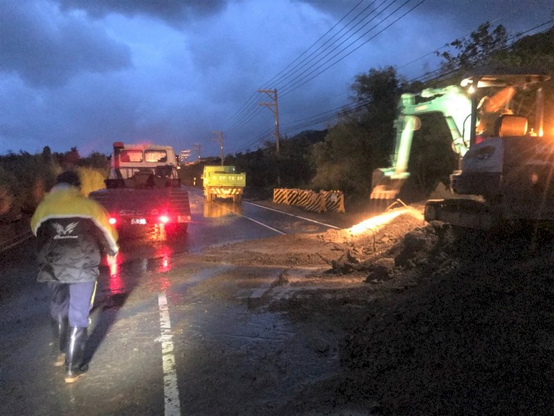 颱風外圍環流影響 花東屏防大豪雨以上降雨