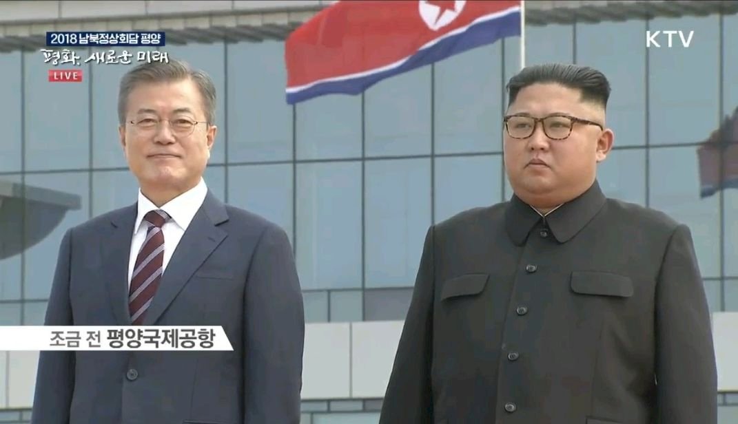 文金三會 文在寅座機抵平壤