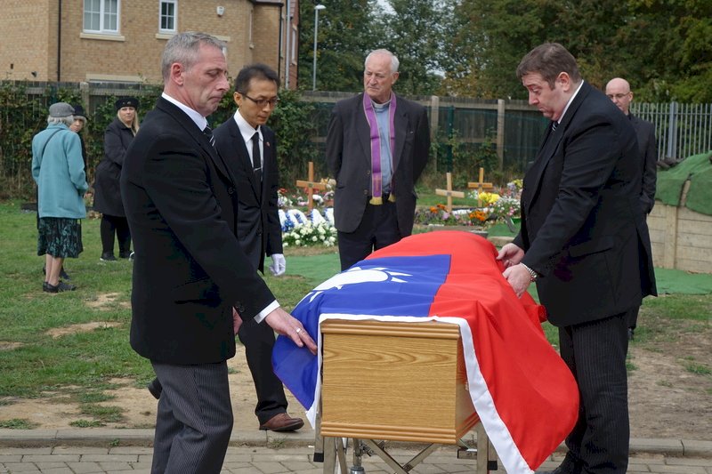 中華民國國旗覆棺 英國二戰老兵完成遺願