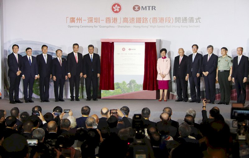 香港高鐵首發列車 政經界人士多表滿意