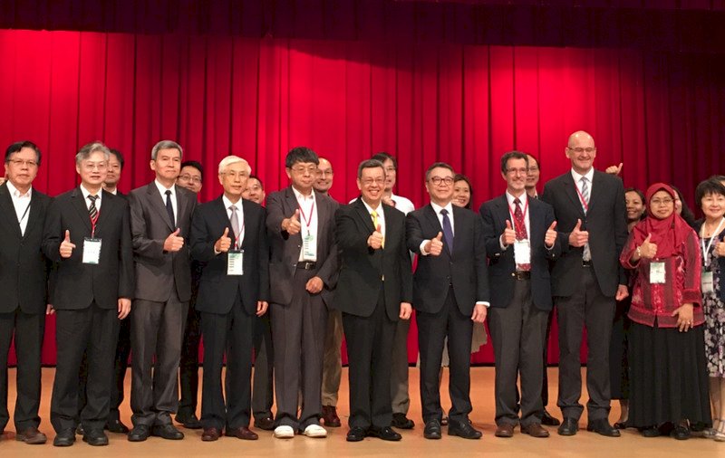 曾被視為怪病 腸病毒大流行20週年