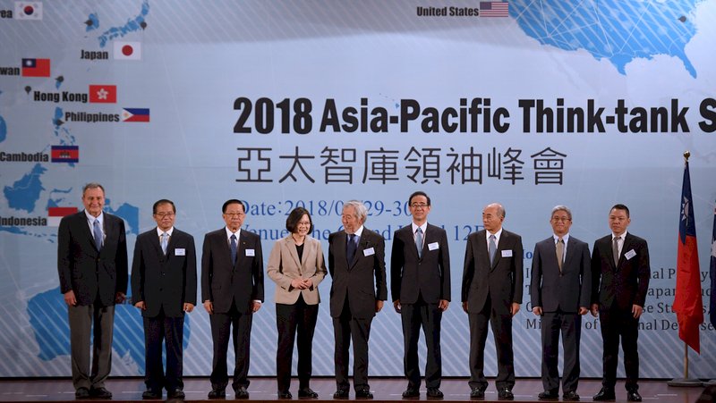 再批假新聞 總統：意圖破壞民主生活方式