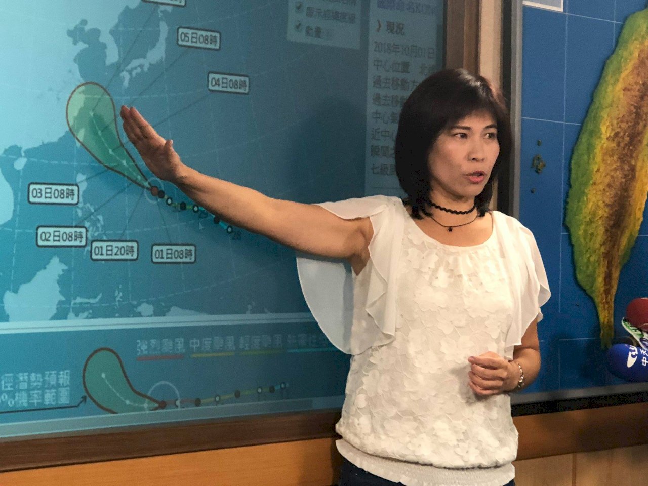 強颱康芮進逼 仍未排除周四發布海警