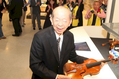 提琴蒐藏量傲視全球 奇美博物館躍CNN版面