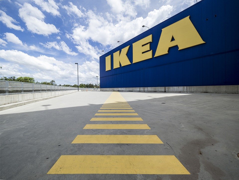 全球瘋電商 IKEA裁員不孤單