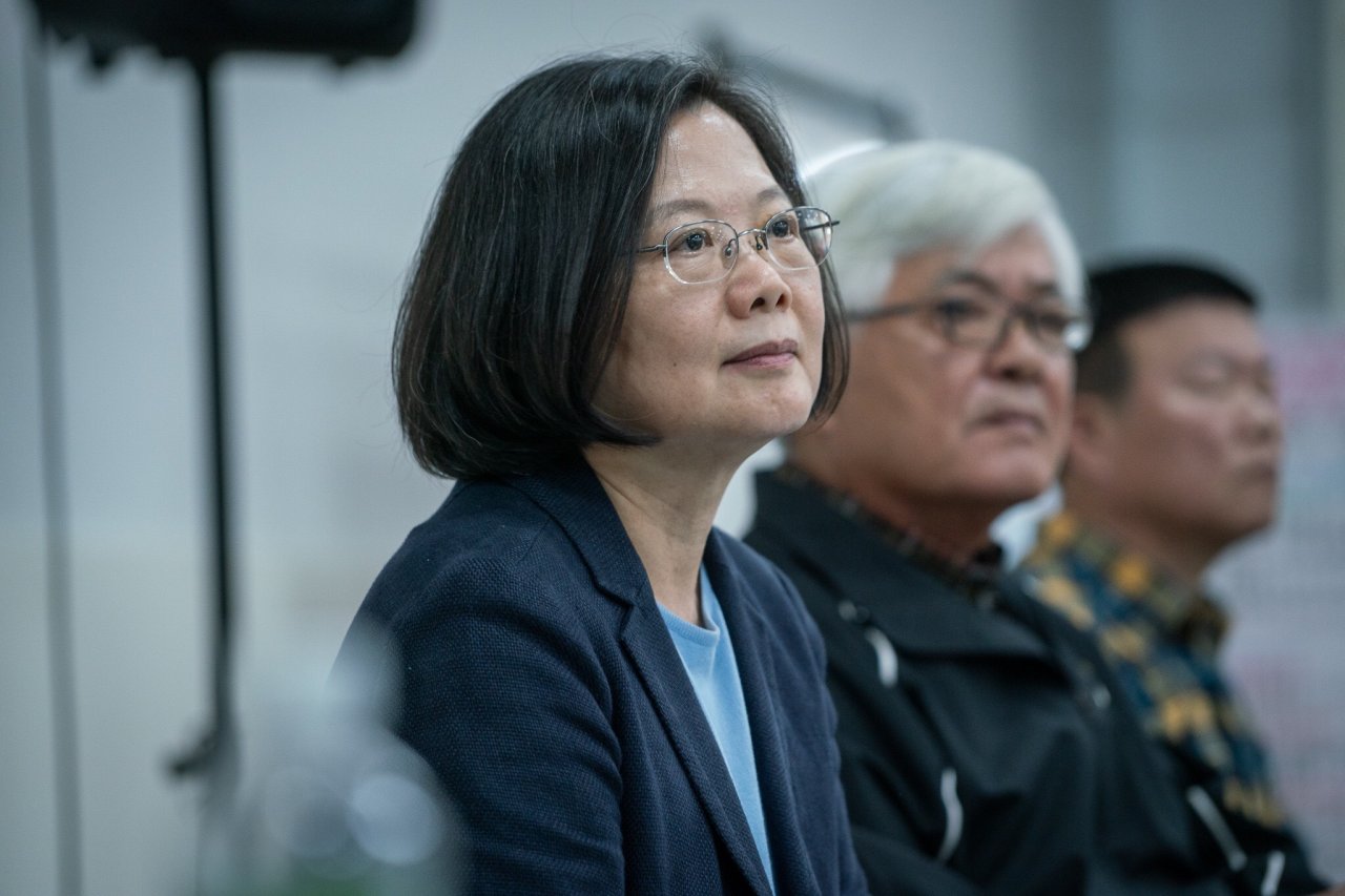 雲林敗選 蔡英文：競選團隊不解散
