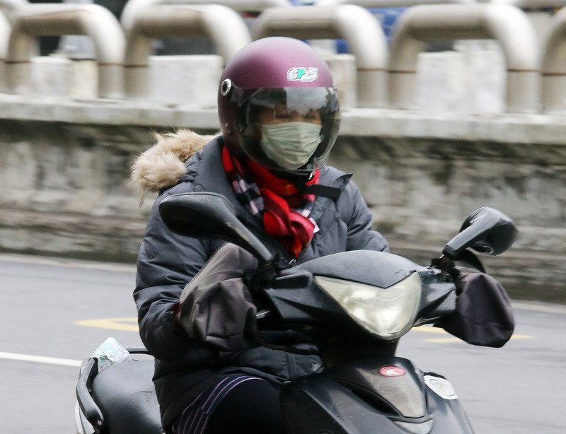 連假首日急凍 北部現10度低溫 東部也濕冷