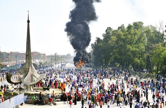 抗議低薪 孟加拉成衣工人罷工爆警民衝突