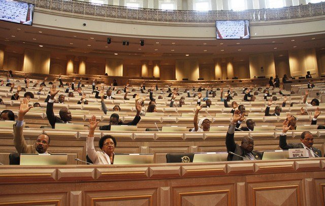 安哥拉重大修法 將同性戀除罪化