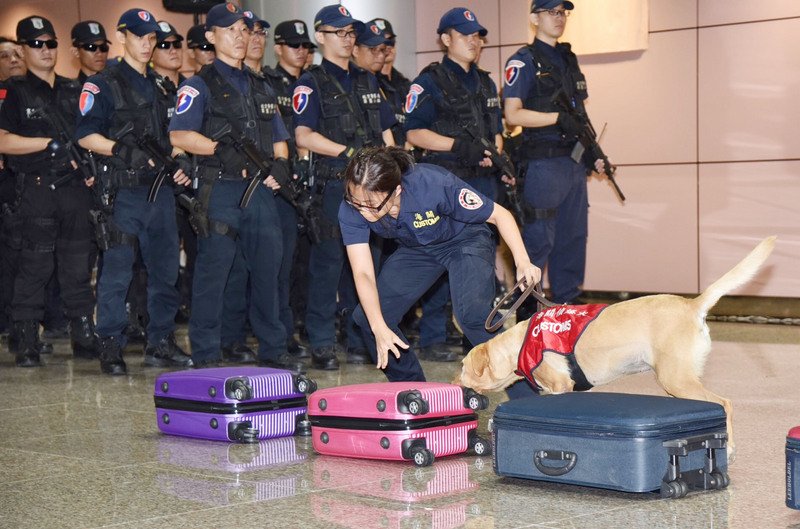 反恐添火力 航警將配置衝鋒槍