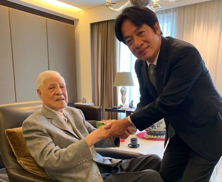 賴清德向李登輝請益 李期勉勇敢說出國家未來方向