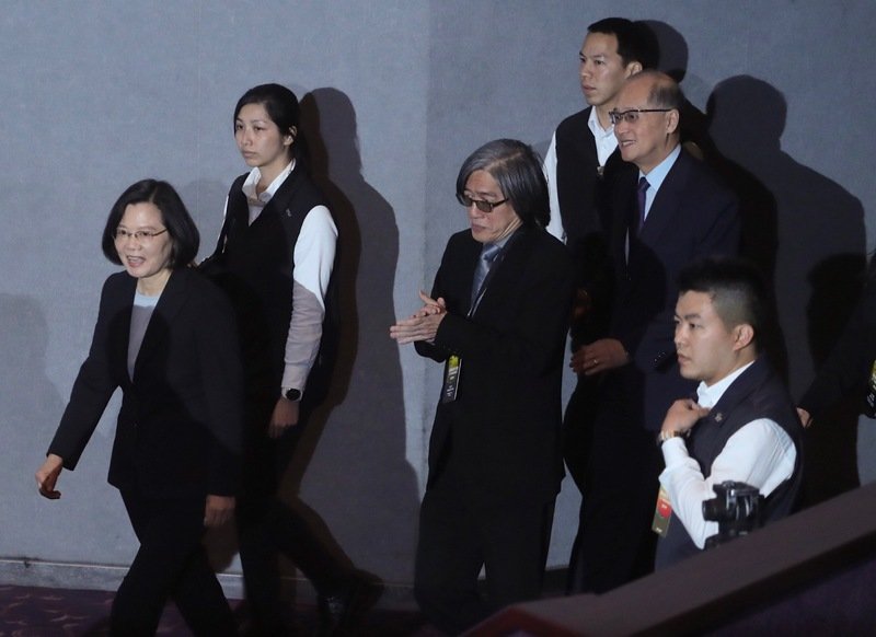 2019台灣資安大會19日在台北國際會議中心舉辦開幕典禮，總統蔡英文（左）出席支持。