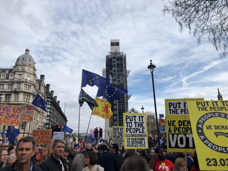 訴求舉行二次脫歐公投 倫敦遊行人數逾百萬