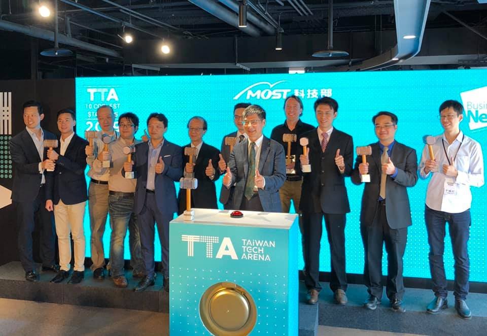 台灣10家最酷新創亮相 手術導航、家用心電圖吸睛