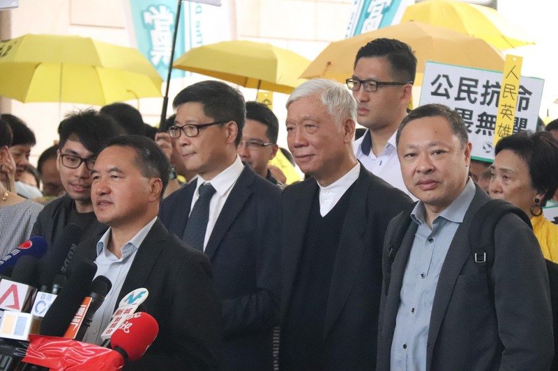 港佔中案10日續聽被告答辯 9人各自交保