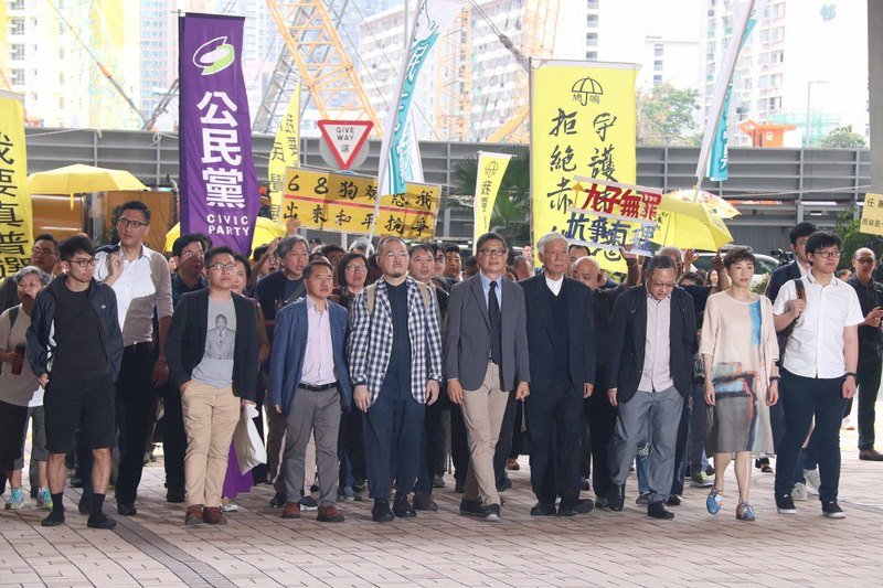港佔中案延後兩周判刑 9被告獲交保外出