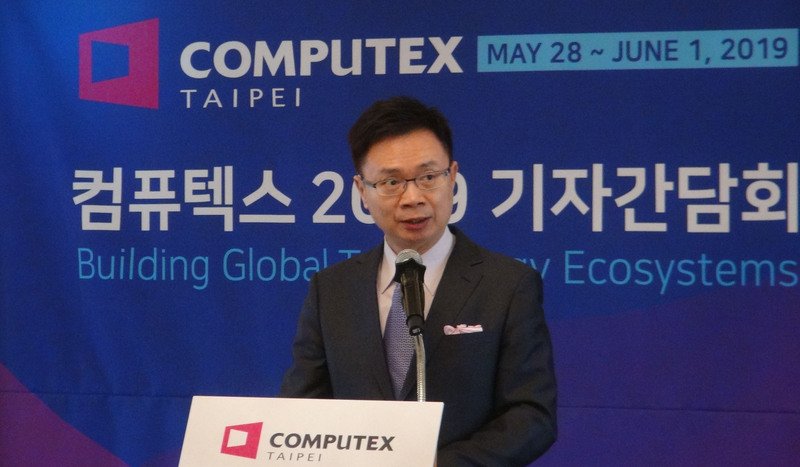 中華民國對外貿易發展協會董事長黃志芳18日在首爾樂天酒店37樓Garnet廳舉辦的2019年台北國際電腦展（COMPUTEX 2019）記者會上發言。